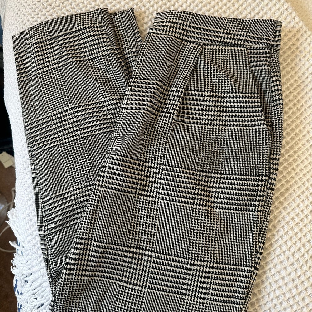 Forever21 Black and White Checkered dress pant